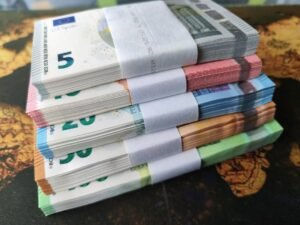 Counterfeit Euro Stacks