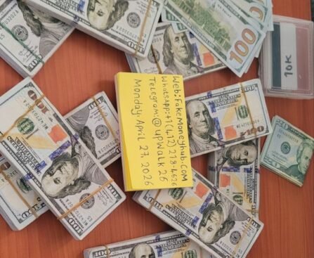 Pass Fake $100 Bills